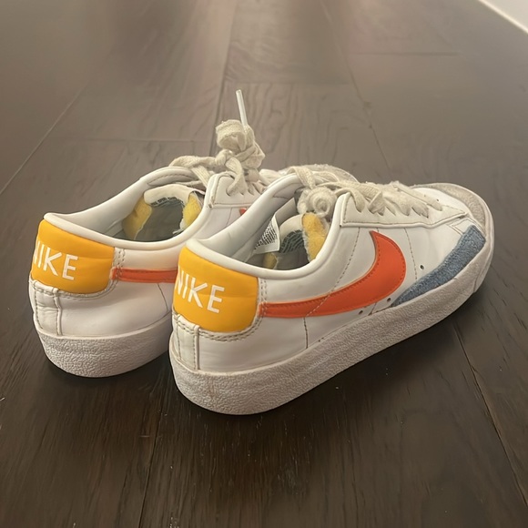 nike blazers - Picture 3 of 4